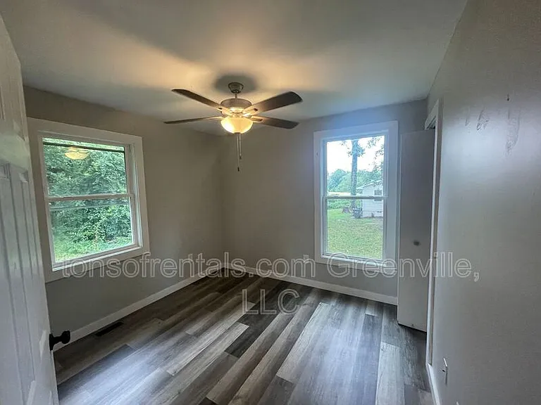 519 Rice St — Photo 6