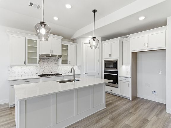 3rd image of 2603 Wellington Ln