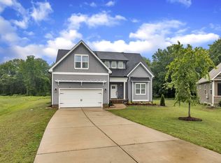 1109 Agio Ct, Zebulon, NC 27597