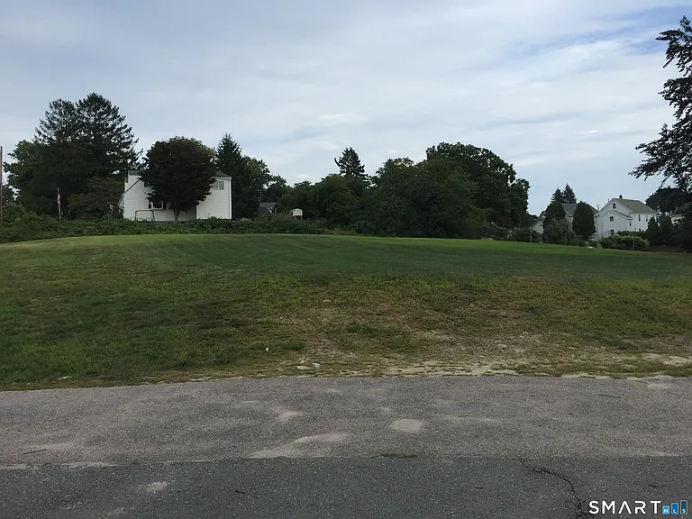 380 Thames St — Photo 14