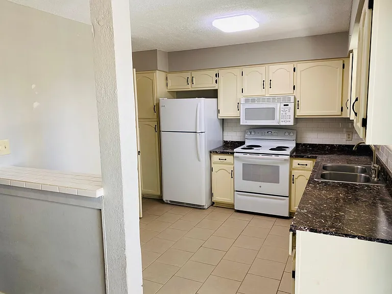 5752 N Anita Ave — Photo 7