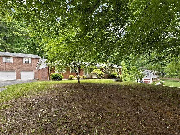 2nd image of 4502 York Rd