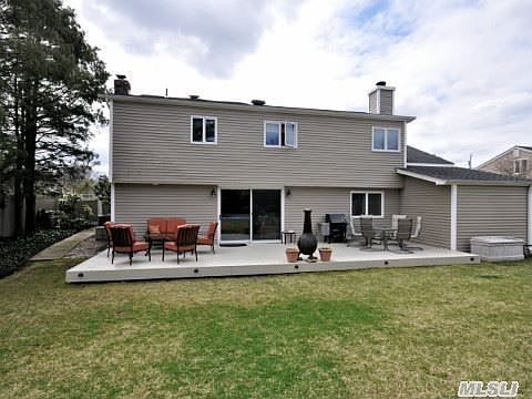 4th image of 220 Jumel Ln
