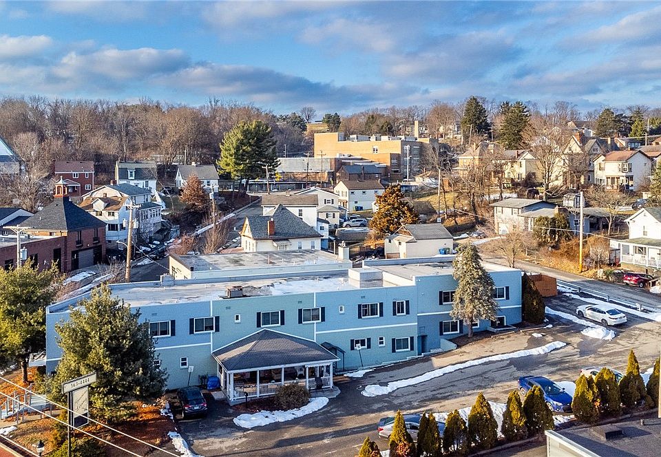 1st image of 3768 Willow Ave