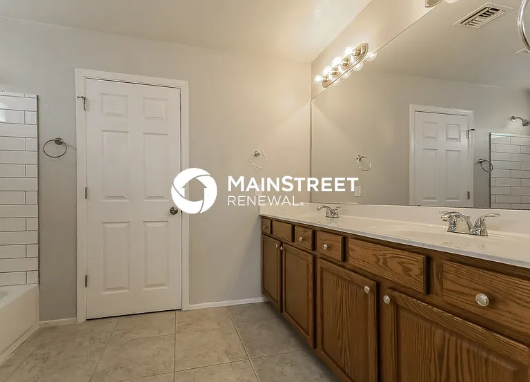 3503 S 256th Ave — Photo 12