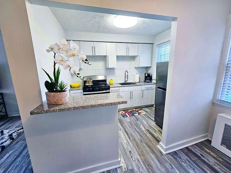 Smartland Colony Apartments | 2809-2949 Van Aken Blvd, Shaker Heights, OH 44120 — Photo 23