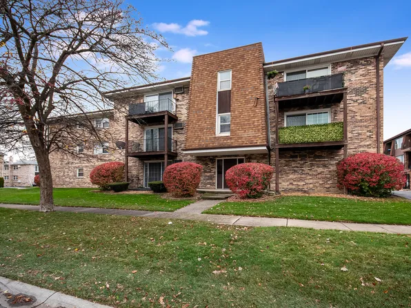 9850 S Nottingham Ave #102, Chicago Ridge, IL 60415