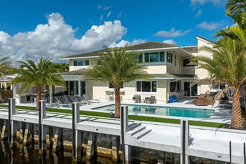 39 Castle Harbor Isle Dr Photo 1