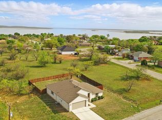 216 Runaway Bay Dr, Runaway Bay, TX 76426