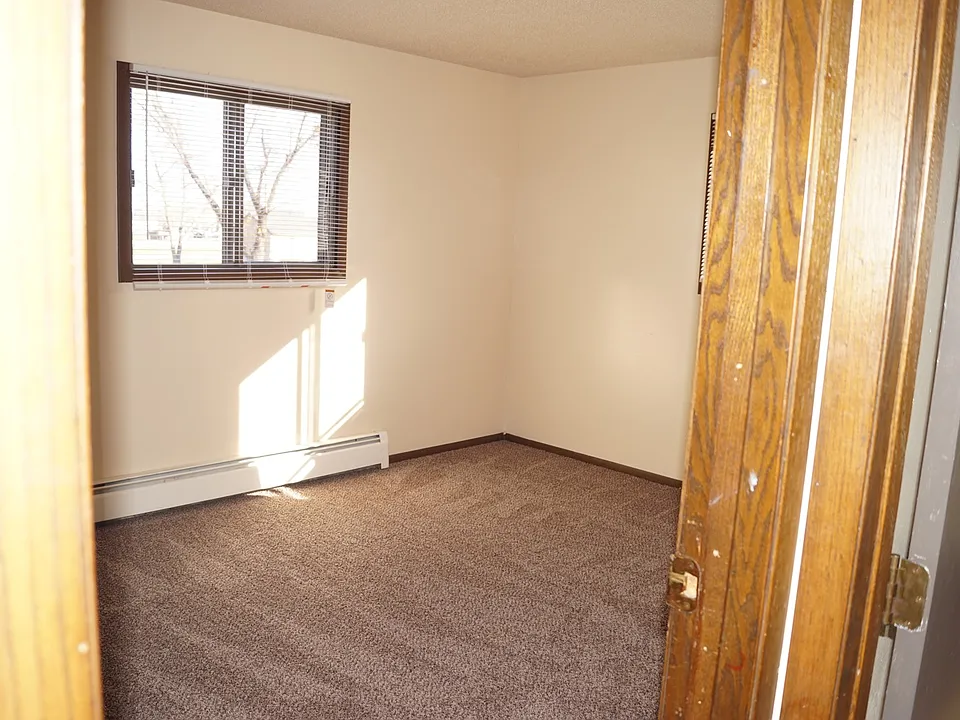 Arnold's Park Apartments