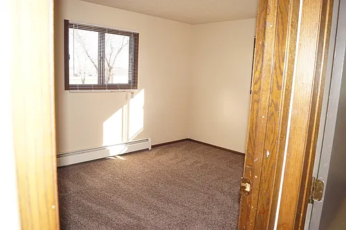 Arnold's Park Apartments Photo 1