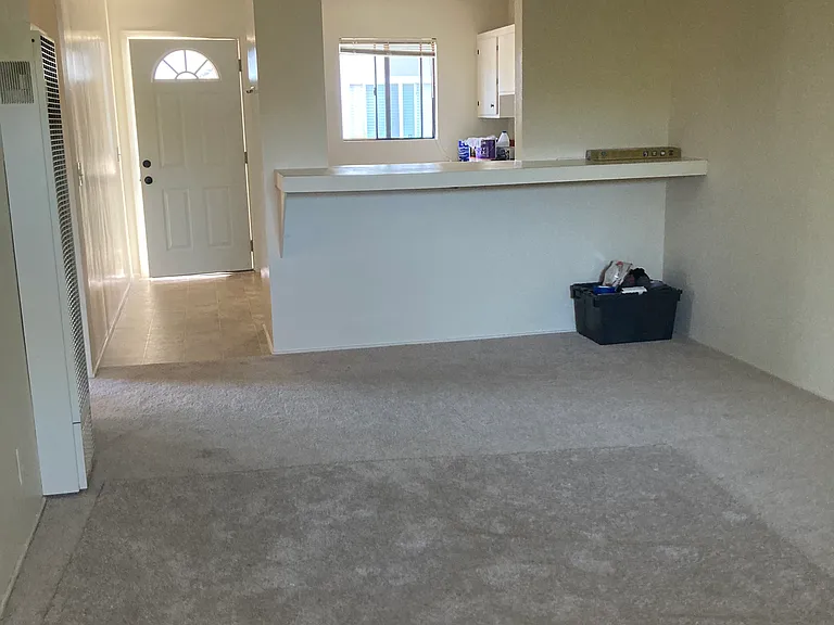 873 Lyndon St — Photo 14