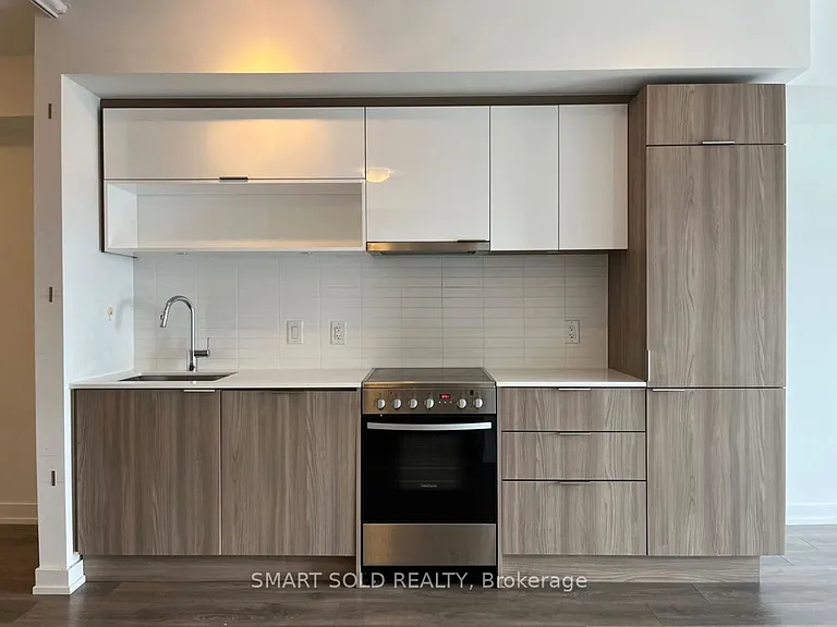 159 Wellesley St E #1706 — Photo 2