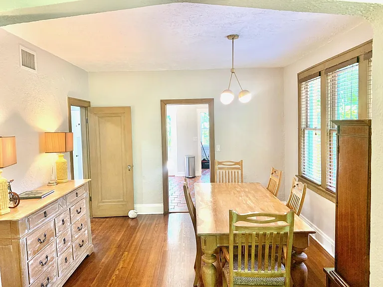 4110 Ventura Ave — Photo 3