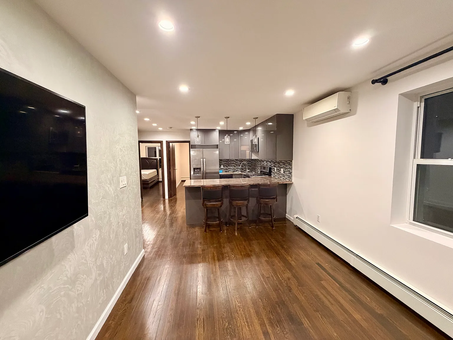 3 bed, $3,500 — Photo 1