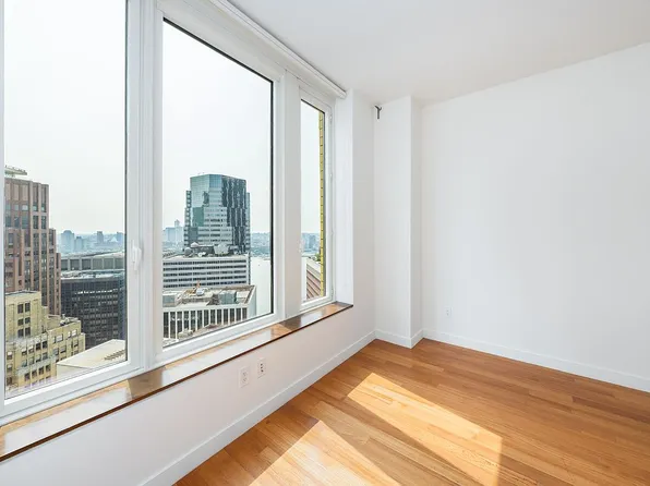 15 William St APT 39F, New York, NY 10005
