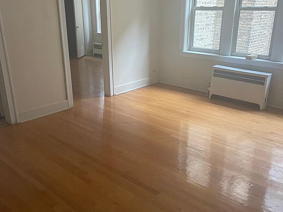 3rd image of 6113 N Francisco Ave Unit 2S