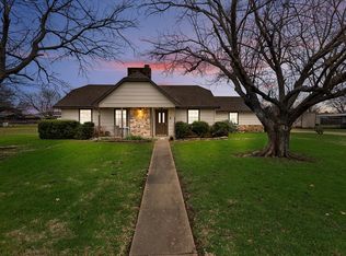 540 Lonquist Rd, Midlothian, TX 76065