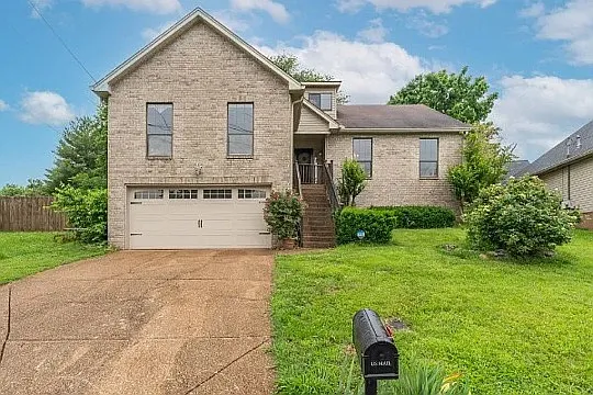 904 Fallview Trl — Photo 1