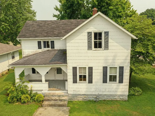 527 4th St, Fremont, OH 43420
