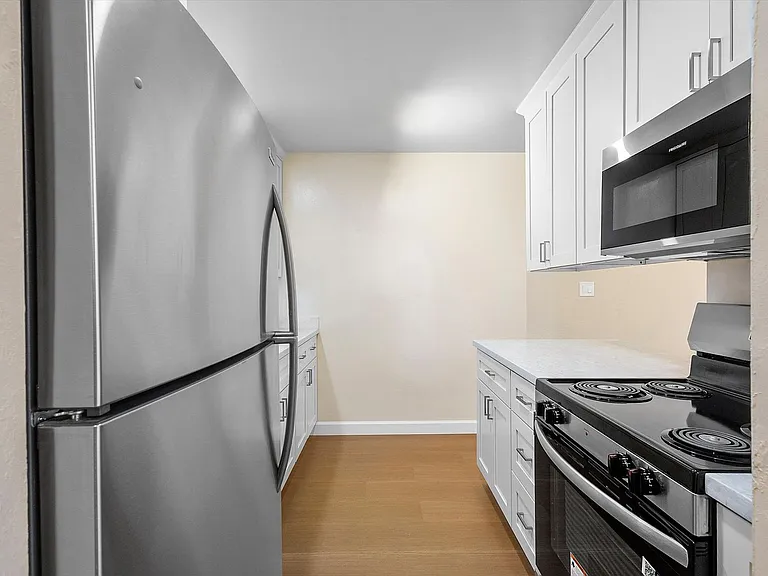 2150 Santa Clara Ave #G — Photo 5