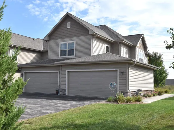 1806 New Port Vista DRIVE, Grafton, WI 53024