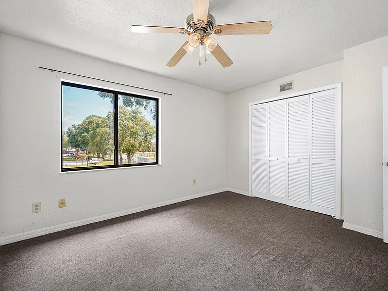 12062 Tift Cir — Photo 26
