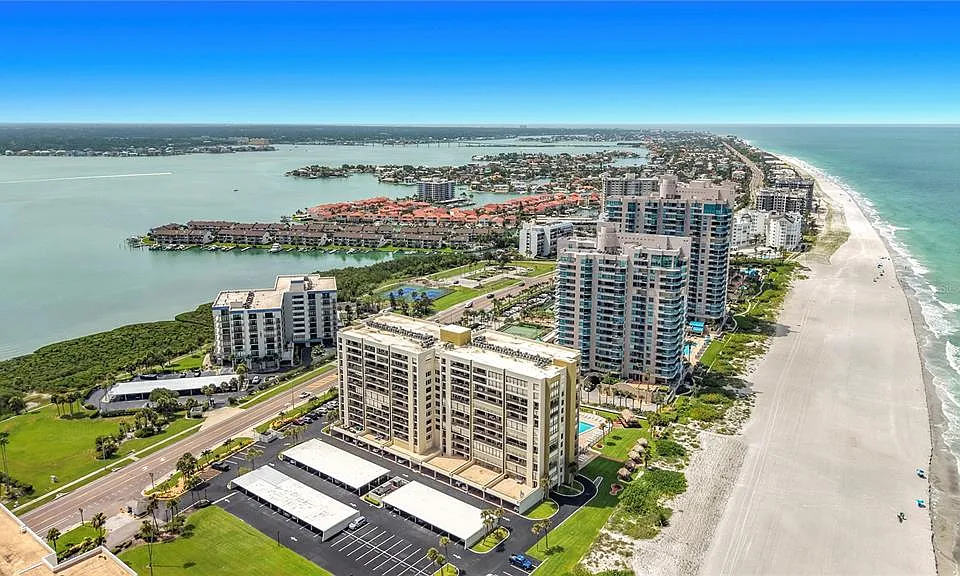 1480 Gulf Blvd #611