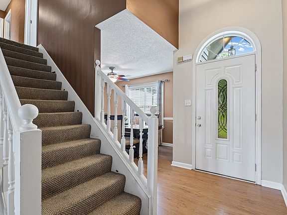 3rd image of 2721 Breezy Ridge Trl