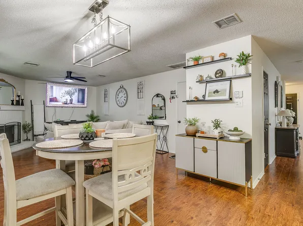 1956 Lariat Dr, Justin, TX 76247
