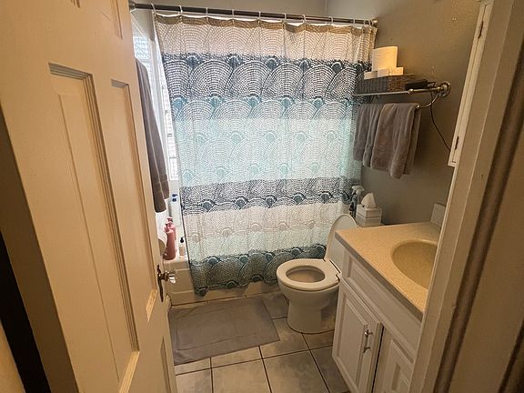 3rd image of 4035 E 16th Ave
