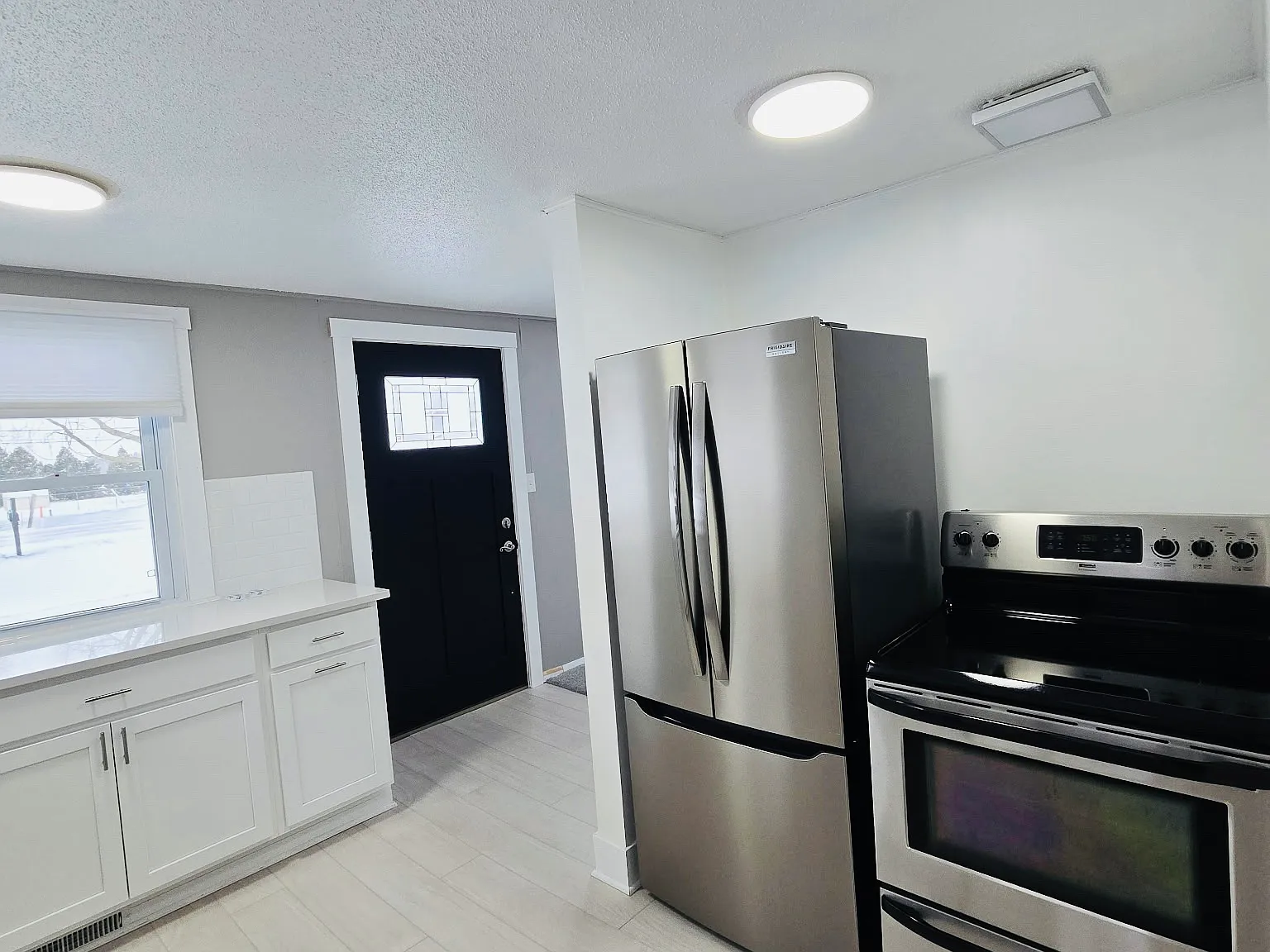 2 bed, 950 sqft, $1,200 — Photo 2