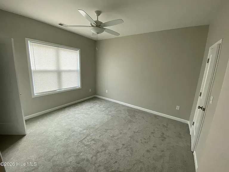 155 Lincoln Place Cir — Photo 9