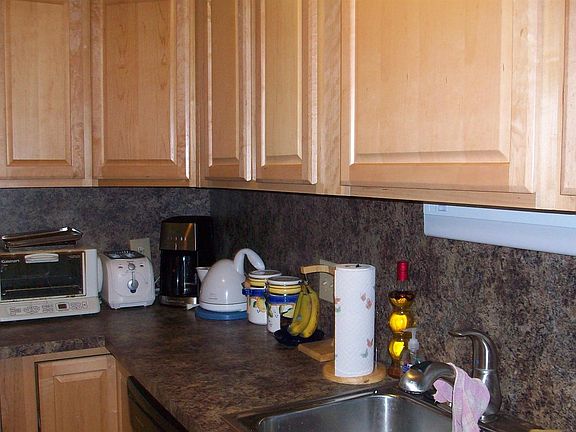 4th image of 813 E Kingsley St APT C2
