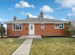 10660 Crestview Dr, North Huntingdon, PA 15642