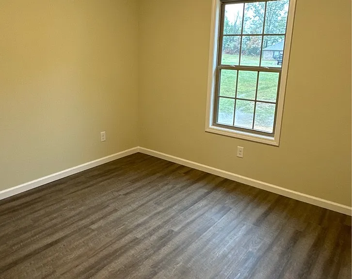 105 W B Dye Rd — Photo 3