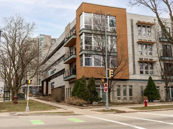 15 S Broom St Unit 401, Madison, WI 53703