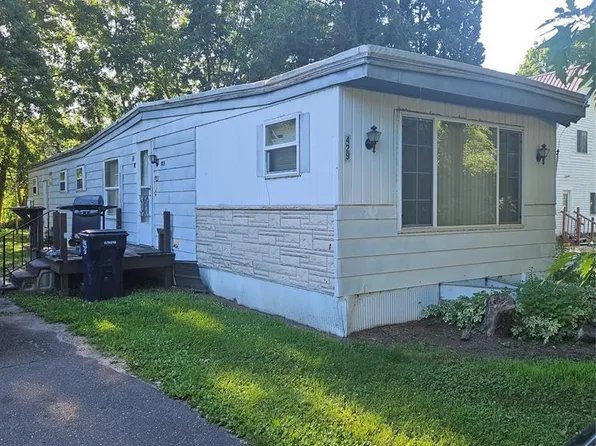 429 S Scott Street, Elmwood, WI 54740