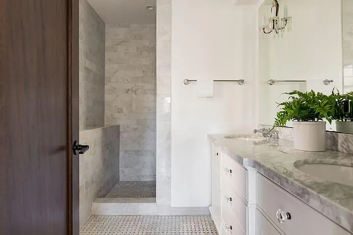 6820 Iris Cir — Photo 21
