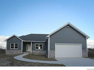 5731 Fisk Rd, Lockport, NY 14094