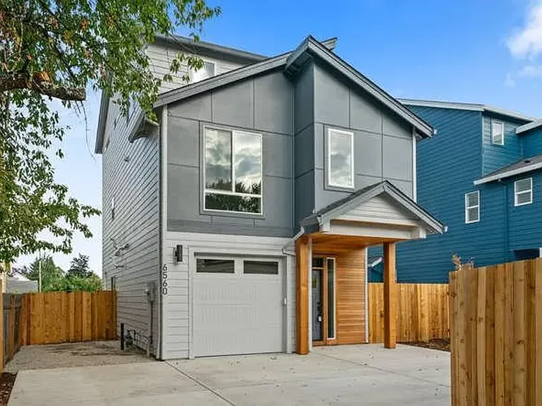 6636 SE 57th Ave — Photo 2