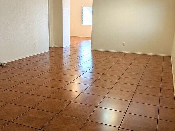4th image of 2505 W Cezanne Cir