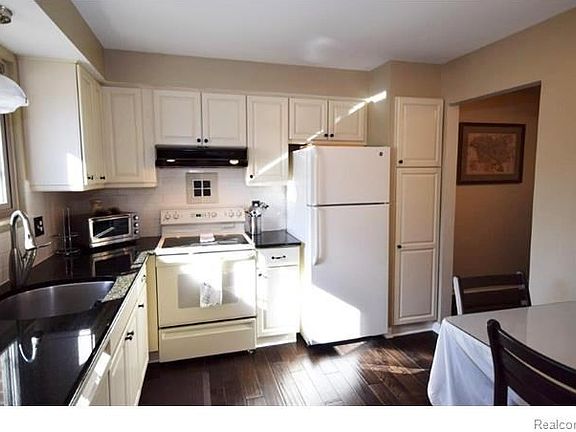 Fully renovated kitchen with all appliances