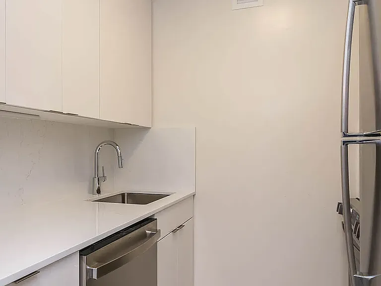 730 Columbus Ave #11B — Photo 4