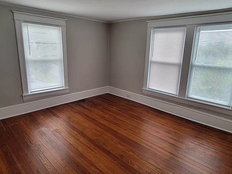 212 Summit St #B — Photo 12