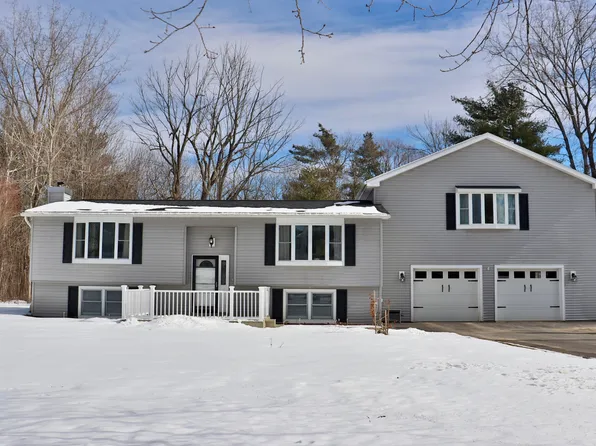 30 Julia Ln, Morrisonville, NY 12962