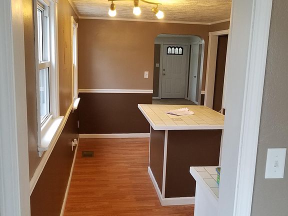 2nd image of 33039 Alva Dr