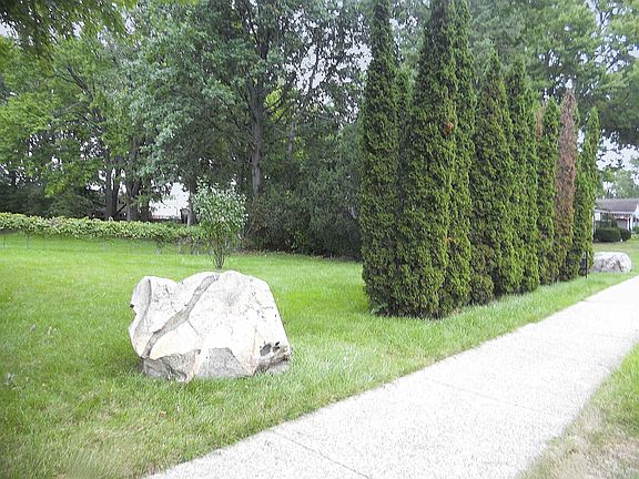2nd image of 8247 Garbor Ave