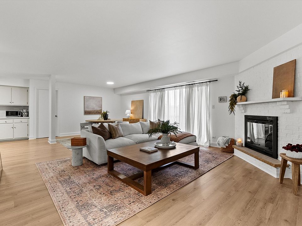 9051 S Roberts Rd APT 310, Hickory Hills, IL 60457 | Zillow