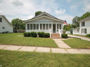 219 W Clark St, Clarinda, IA 51632